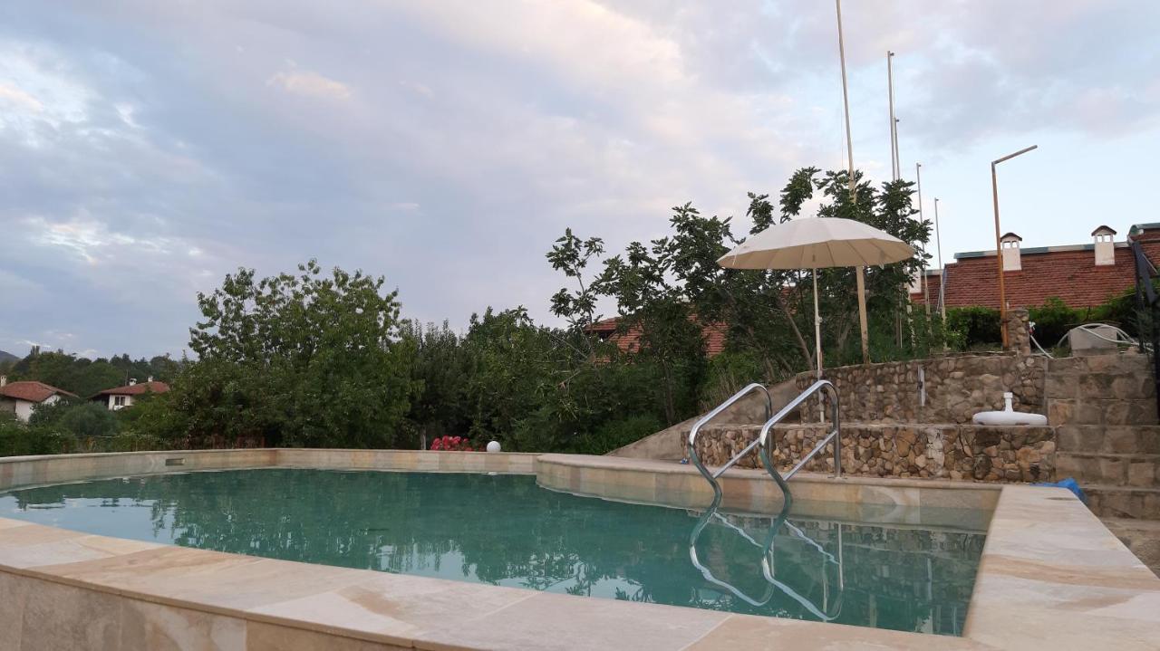 Family Hotel Belvedere Dŭlgopol Buitenkant foto