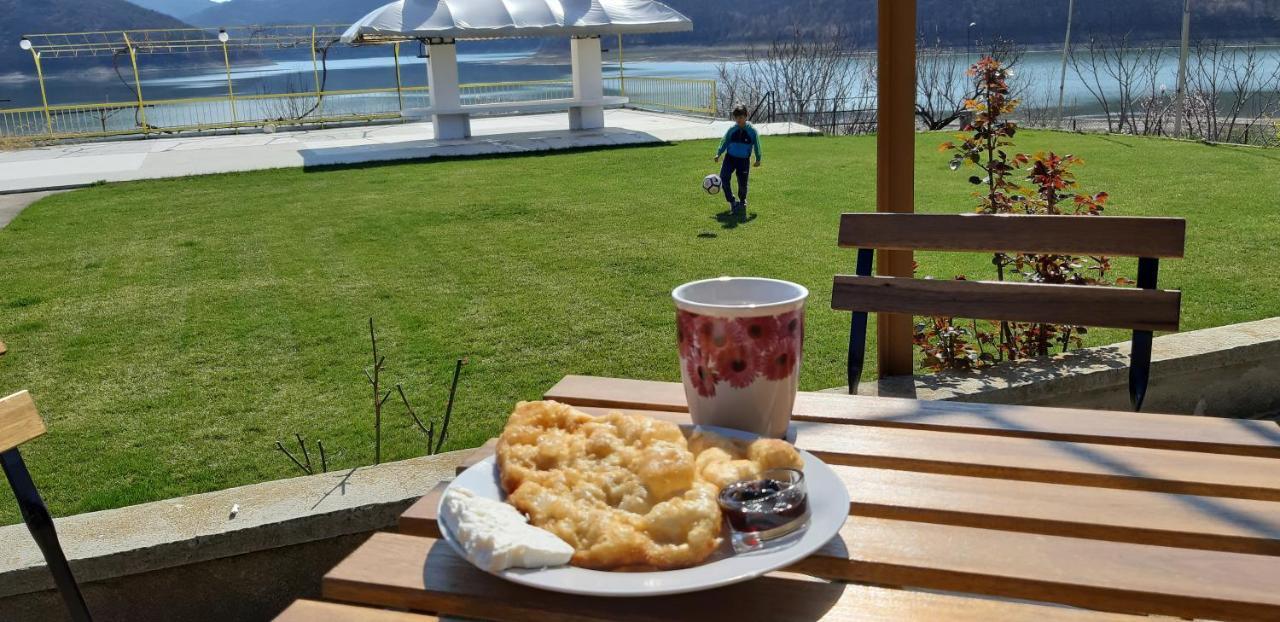 Family Hotel Belvedere Dŭlgopol Buitenkant foto