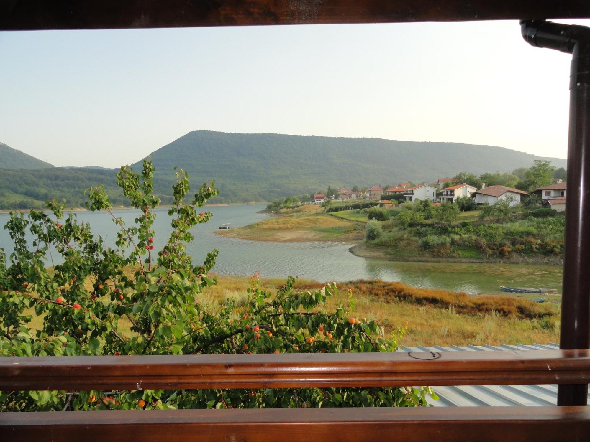 Family Hotel Belvedere Dŭlgopol Buitenkant foto