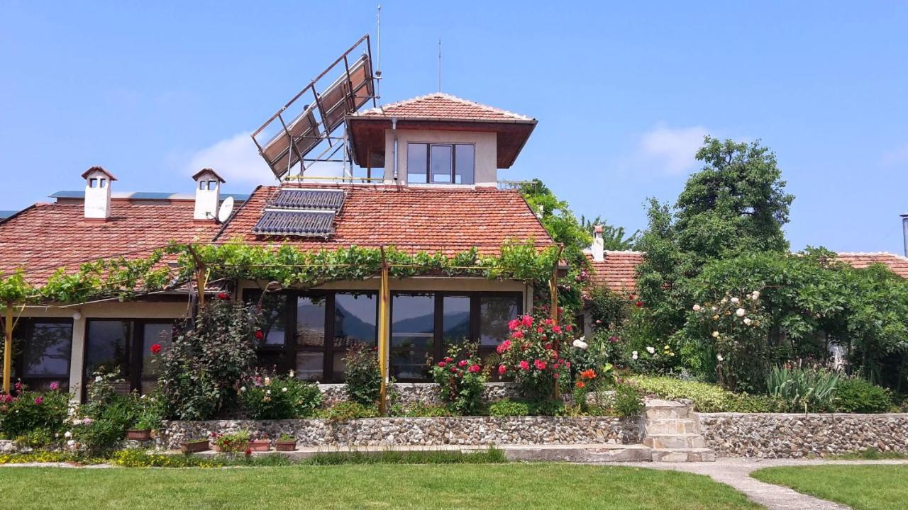 Family Hotel Belvedere Dŭlgopol Buitenkant foto